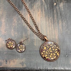 Elegant Floral Pendant Necklace and Earring Set